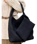 Cartera De Hombro Lines2 Estilo Hobo Tejida - Imagen 4