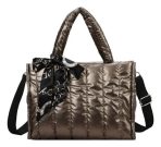 Cartera Cruzada Duff Estilo Tote Metálica - Imagen 4