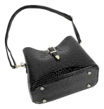 Cartera Cruzada Trento Estilo Bucket - Imagen 8