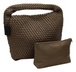 Cartera De Hombro Lines Estilo Hobo Tejida Color Bronce - Imagen 2