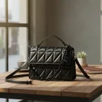 Cartera Cruzada Milano Estilo Crossbody Negra - Imagen 4